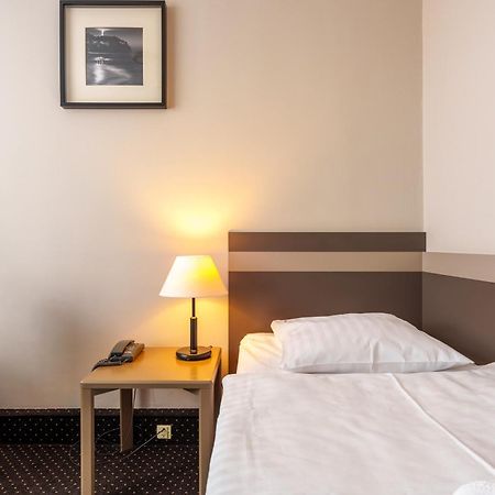 Hotel New Skanpol Kolobrzeg Bagian luar foto