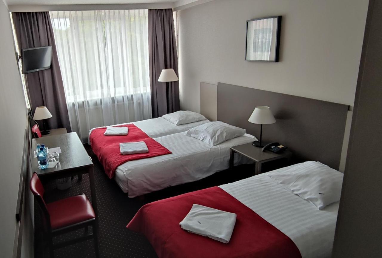 Hotel New Skanpol Kolobrzeg Bagian luar foto