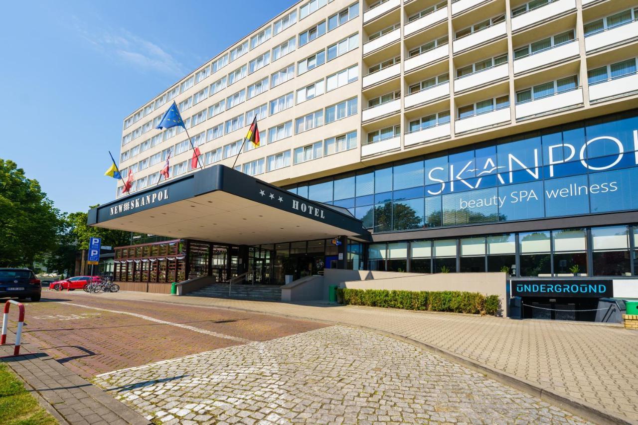 Hotel New Skanpol Kolobrzeg Bagian luar foto