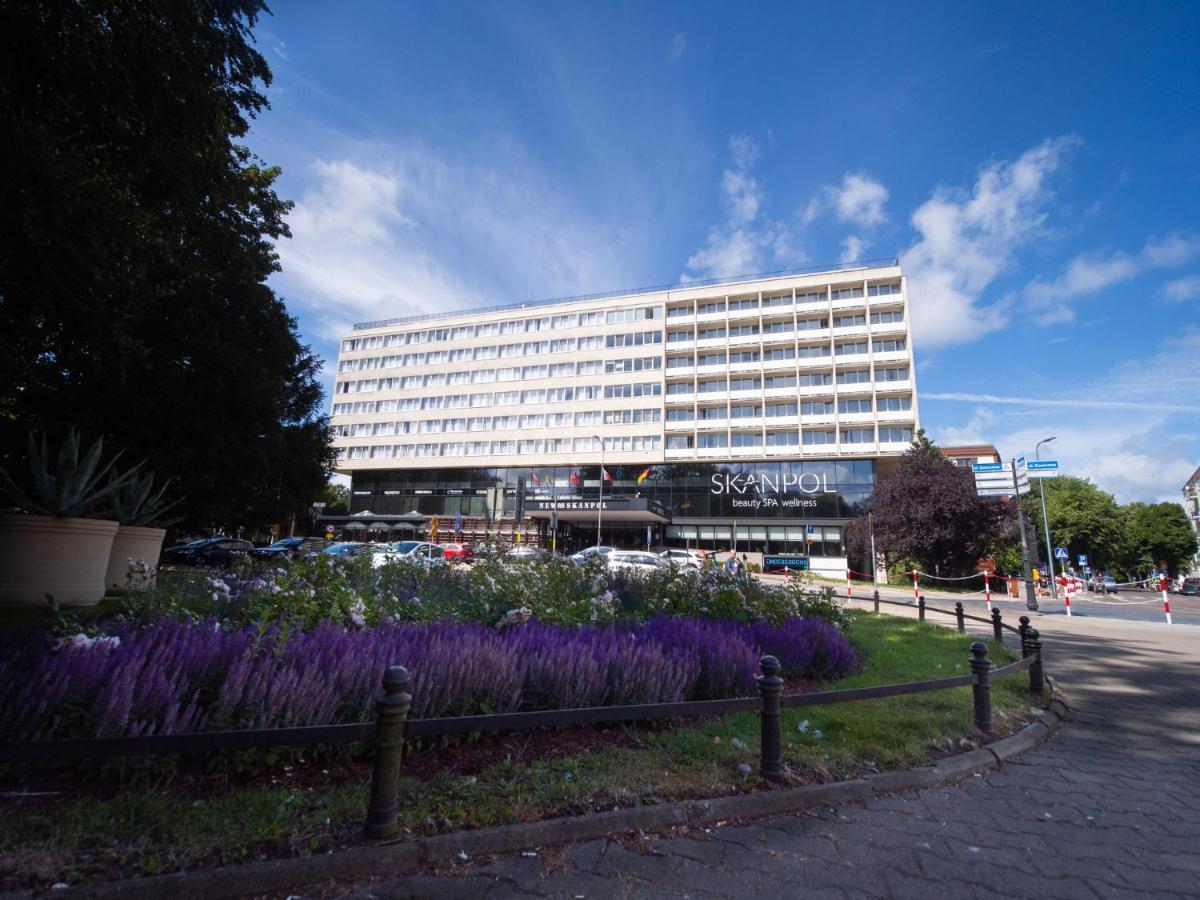 Hotel New Skanpol Kolobrzeg Bagian luar foto
