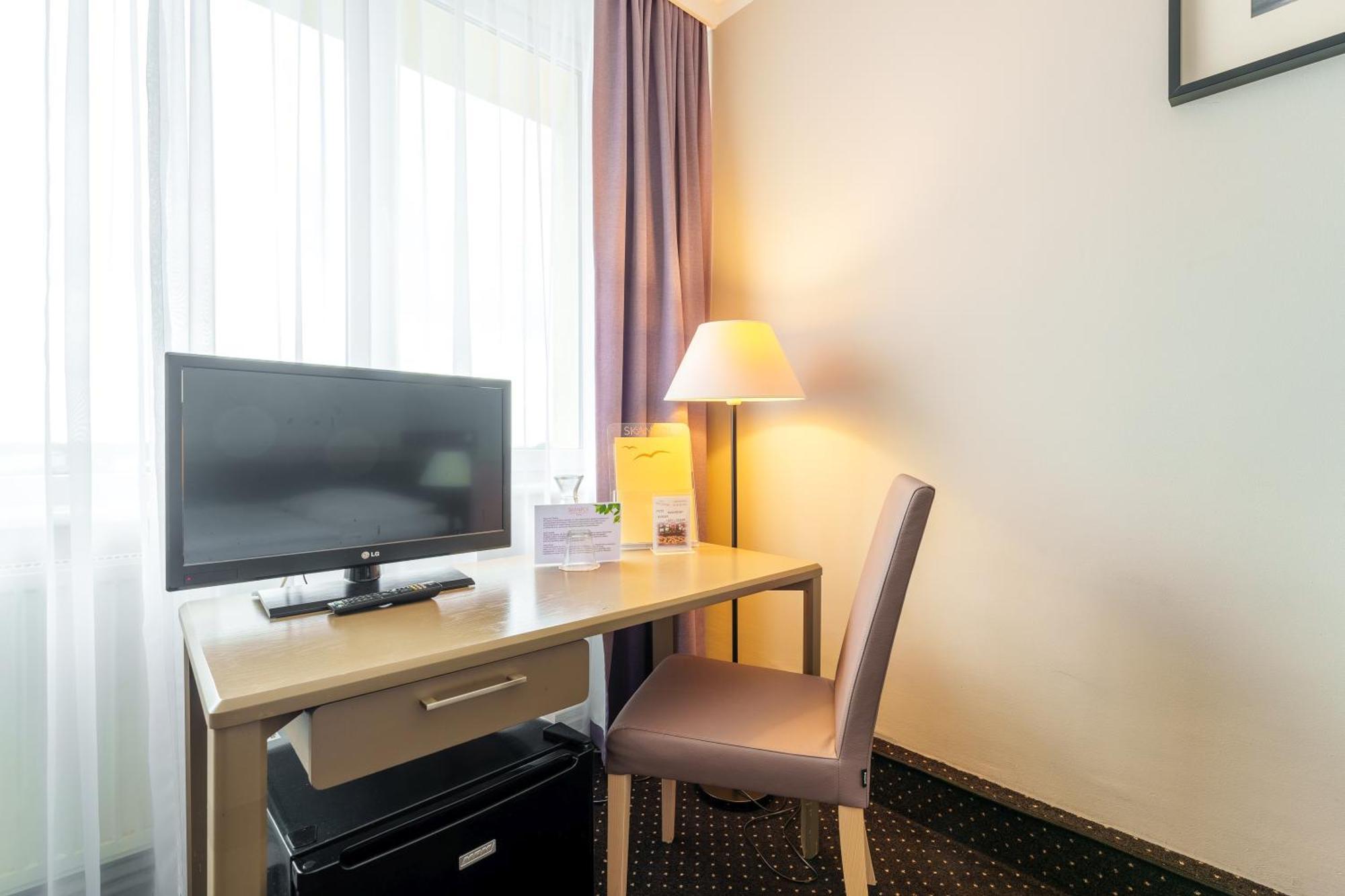 Hotel New Skanpol Kolobrzeg Bagian luar foto